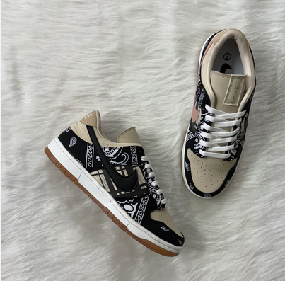 Dunk Low Travis Scott